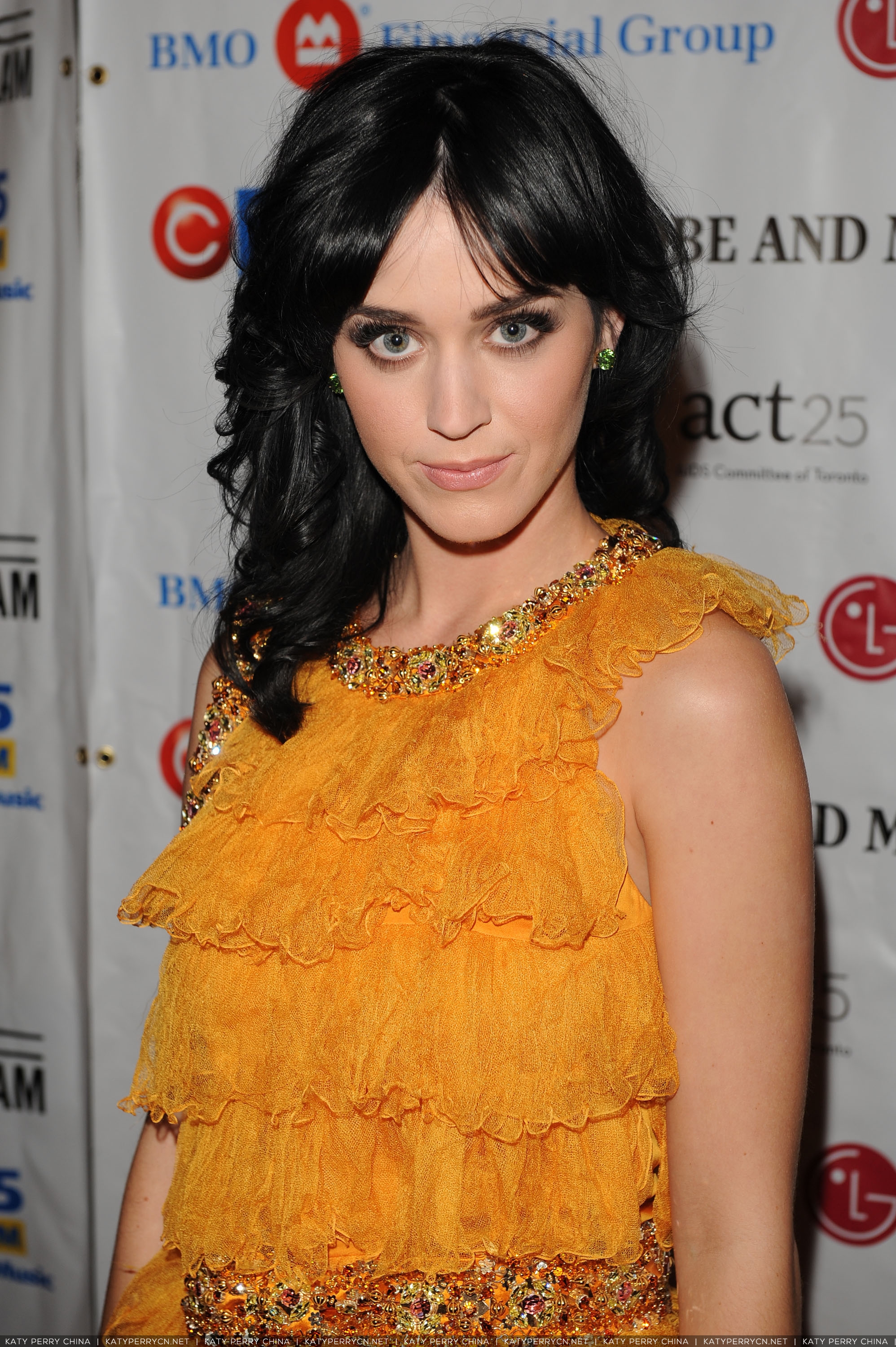 2008 Fashion Cares - Arrivals