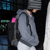 凯蒂佩芮离开洛杉矶机场 - 2009年1月15日