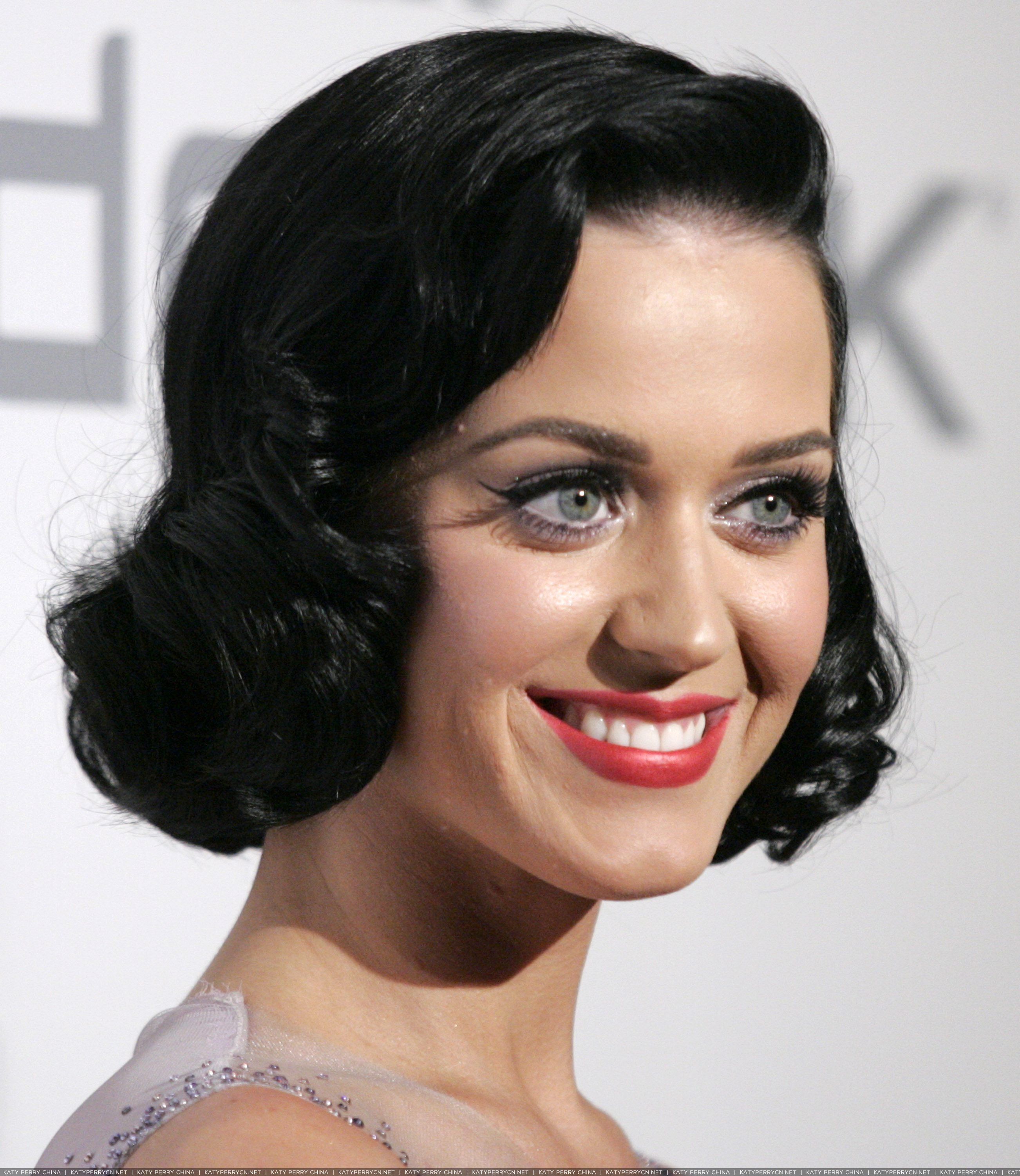 Salute To Icons: Clive Davis - Red Carpet