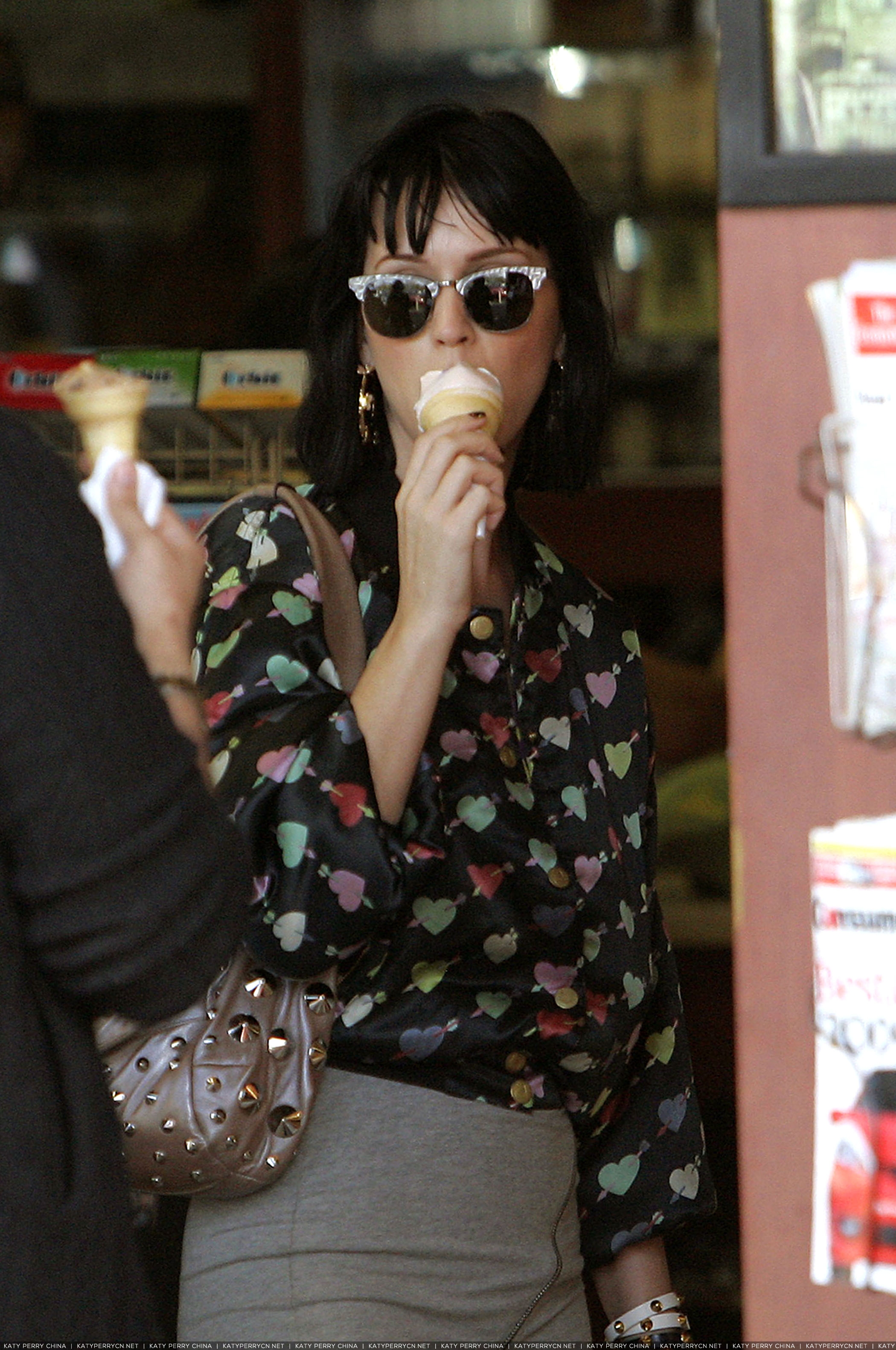 在Farmers Market和朋友吃冰淇淋 - 2009年3月20日