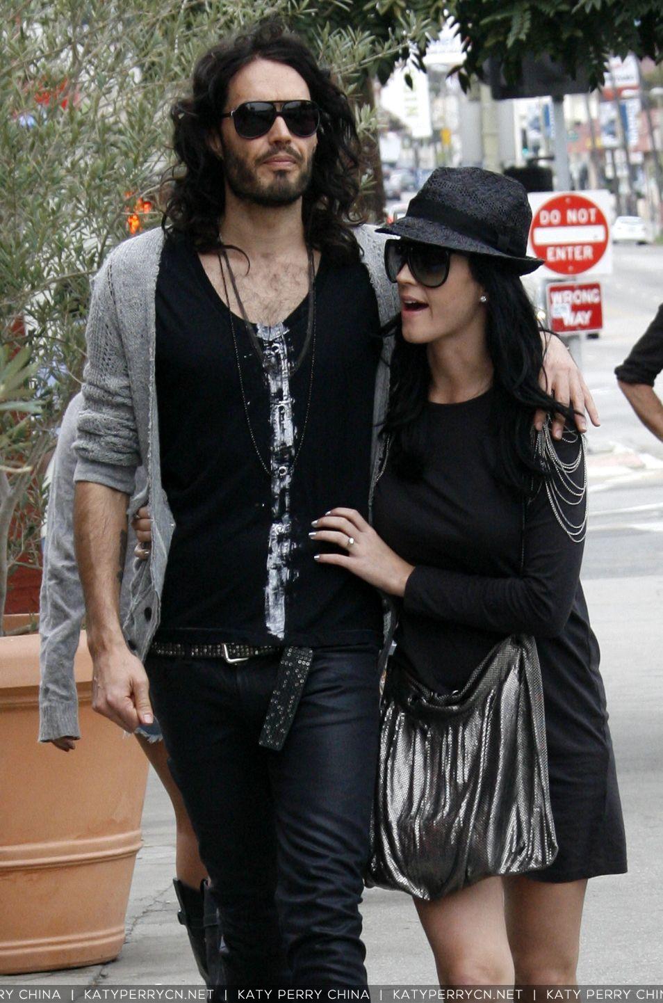 凯蒂佩芮和拉塞尔布兰德在洛杉矶外出