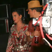 Katy Perry 和 Orlando Bloom 在Coachella音乐艺术节 第2日 - 2016年4月17日
