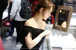 阿娇 担任 上海第一八佰伴英皇珠宝 一日店长