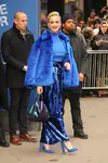 Katy Perry 离开《早安美国》节目录制现场路过时代广场