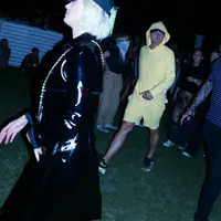 Katy Perry 和 Orlando Bloom 在Coachella音乐节热吻