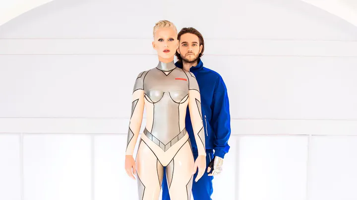 Zedd, Katy Perry - 365 歌词版音乐录影带