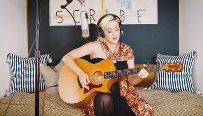 Houseparty直播回放：吉他教学 + 演唱“Daisies”