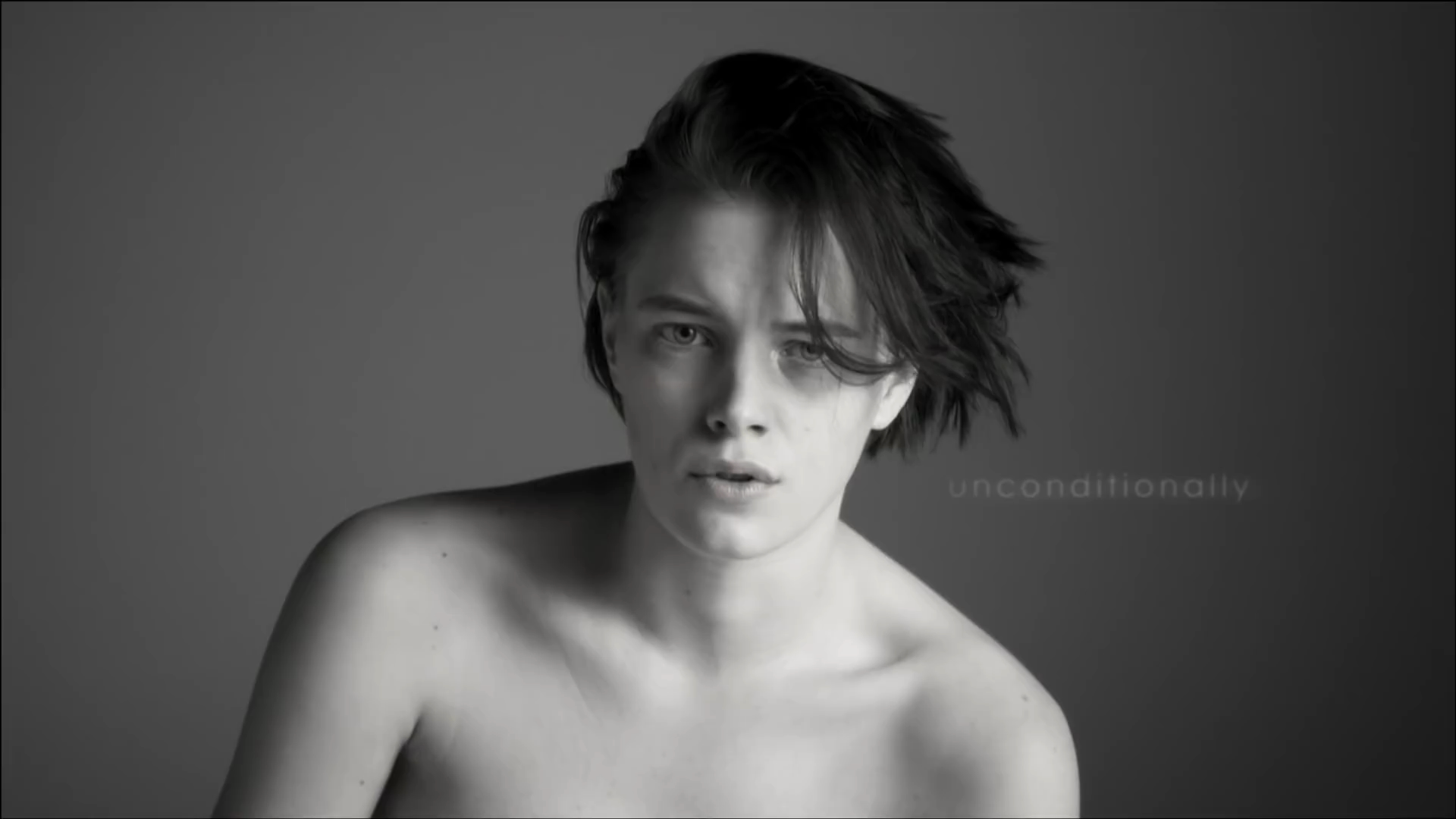 Unconditionally 歌词录影带
