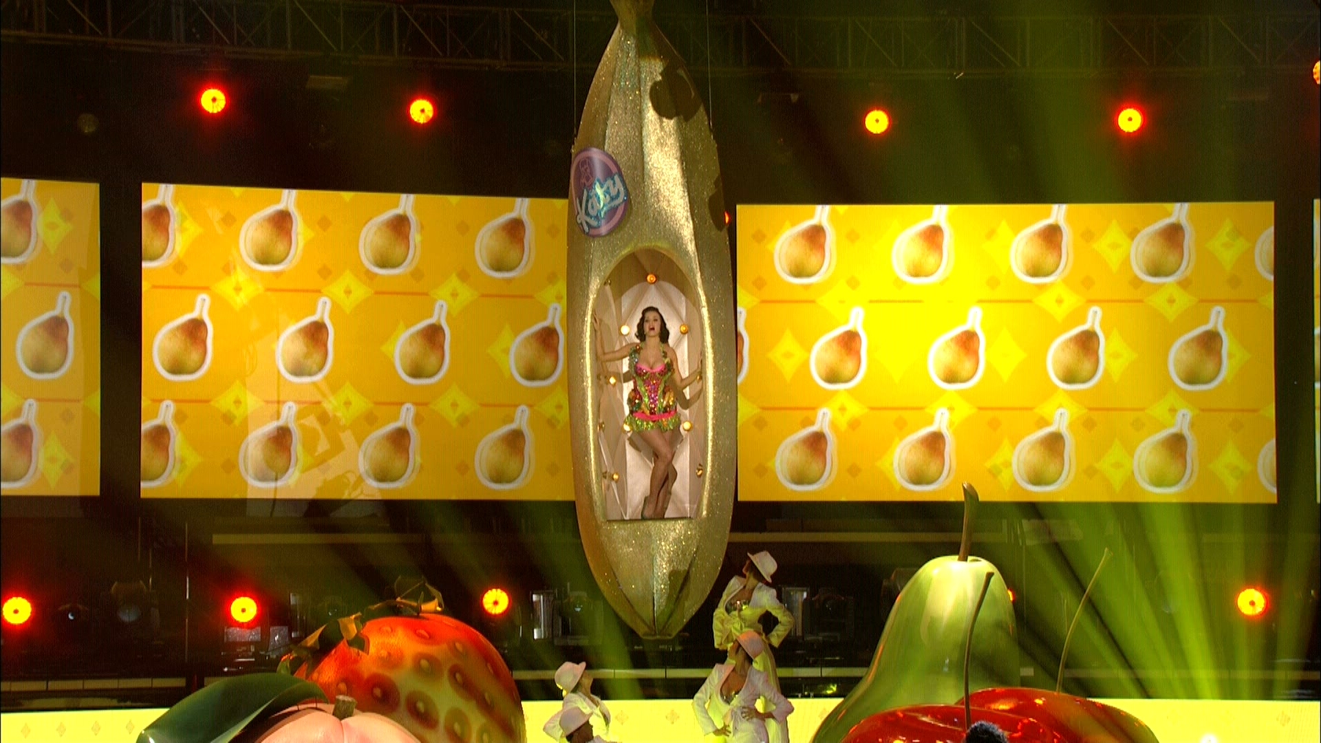 I Kissed a Girl - 2009 Grammy Awards 格莱美颁奖礼现场版