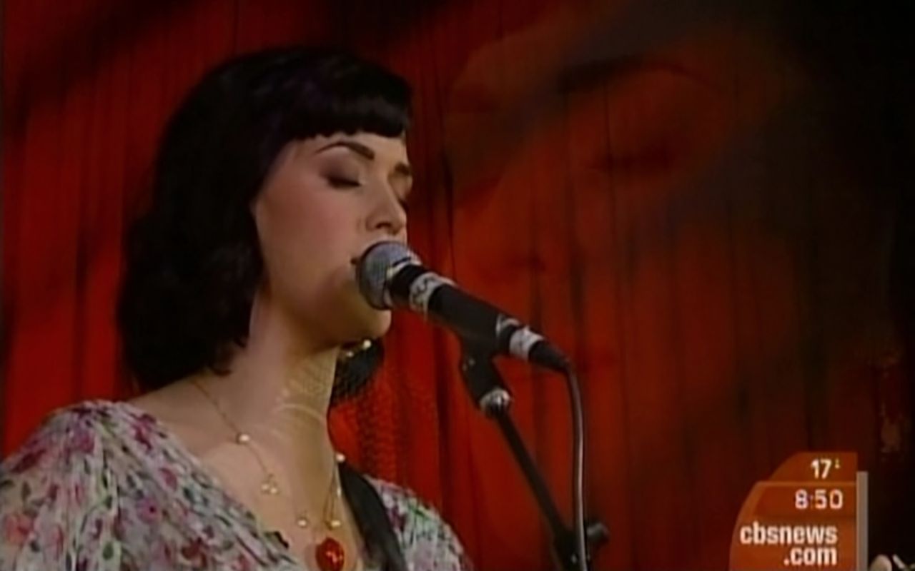 Thinking Of You (The Early Show 现场)