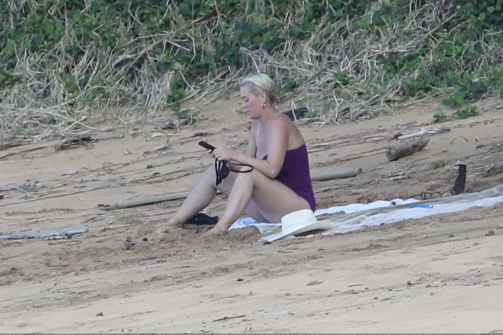 Katy Perry 和Orlando Bloom在夏威夷度假 - 2021年2月21日