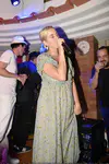 Katy Perry和Orlando Bloom在“Taverna Anema e Core”夜店饮酒唱K
