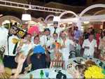 Katy Perry和Orlando Bloom在“Taverna Anema e Core”夜店饮酒唱K