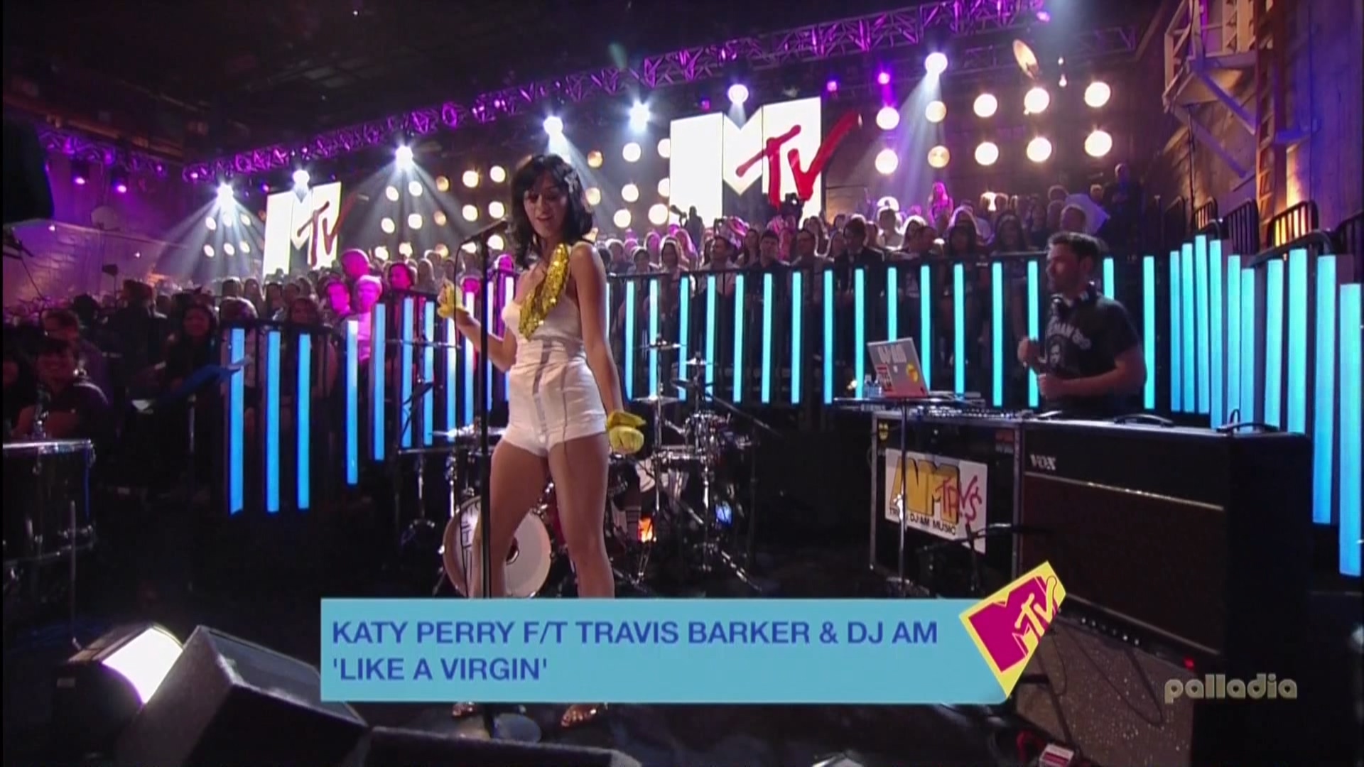 Like A Virgin (MTV Video Music Awards 现场)