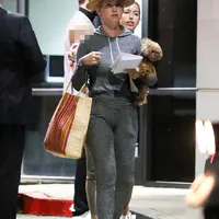 Katy Perry 和Orlando Bloom在墨西哥度假后回到洛杉矶 - 2021年10月29日