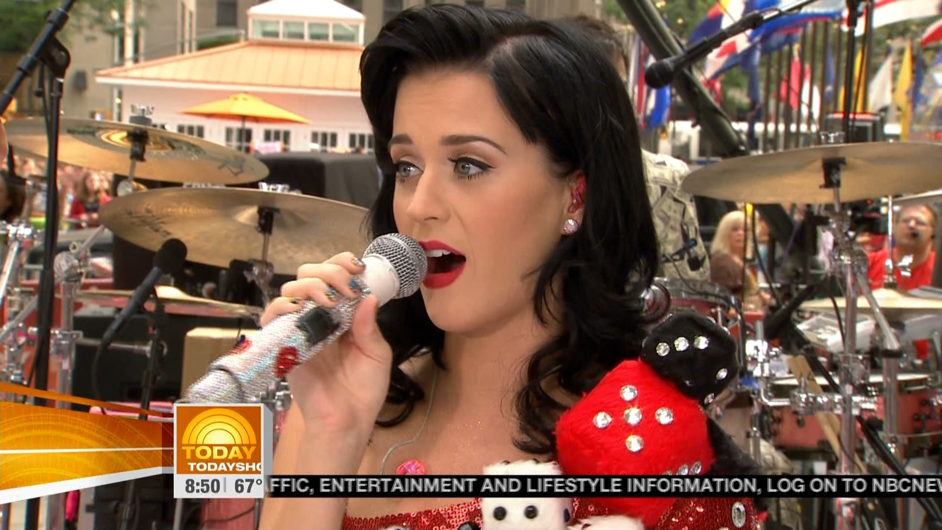 Waking Up In Vegas + 采访 (Today Show 今日秀 现场)