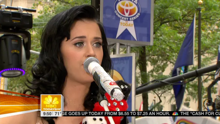 Thinking Of You (Today Show 今日秀 现场)