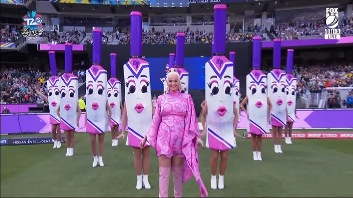 Roar & Firework (ICC Womens T20 World Cup 板球世界杯决赛 赛前演出)