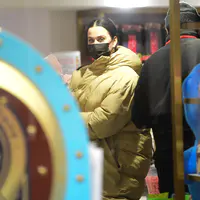 Katy Perry 和 Orlando Bloom 逛儿童玩具店 FAO Schwarz - 2022年1月28日