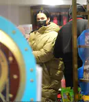 Katy Perry 和 Orlando Bloom 逛儿童玩具店 FAO Schwarz - 2022年1月28日