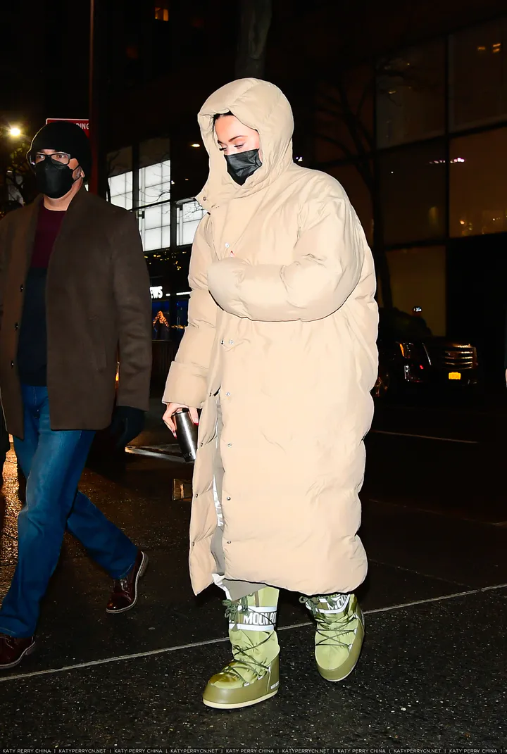 Katy Perry 和 Orlando Bloom 逛儿童玩具店 FAO Schwarz - 2022年1月28日