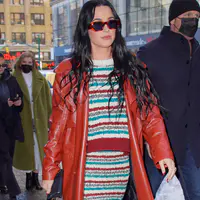 凯蒂佩芮出现在纽约市中城