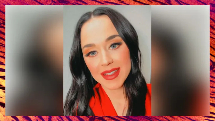 水果姐专门为中国粉丝录制视频祝福大家新年快乐 (2022)