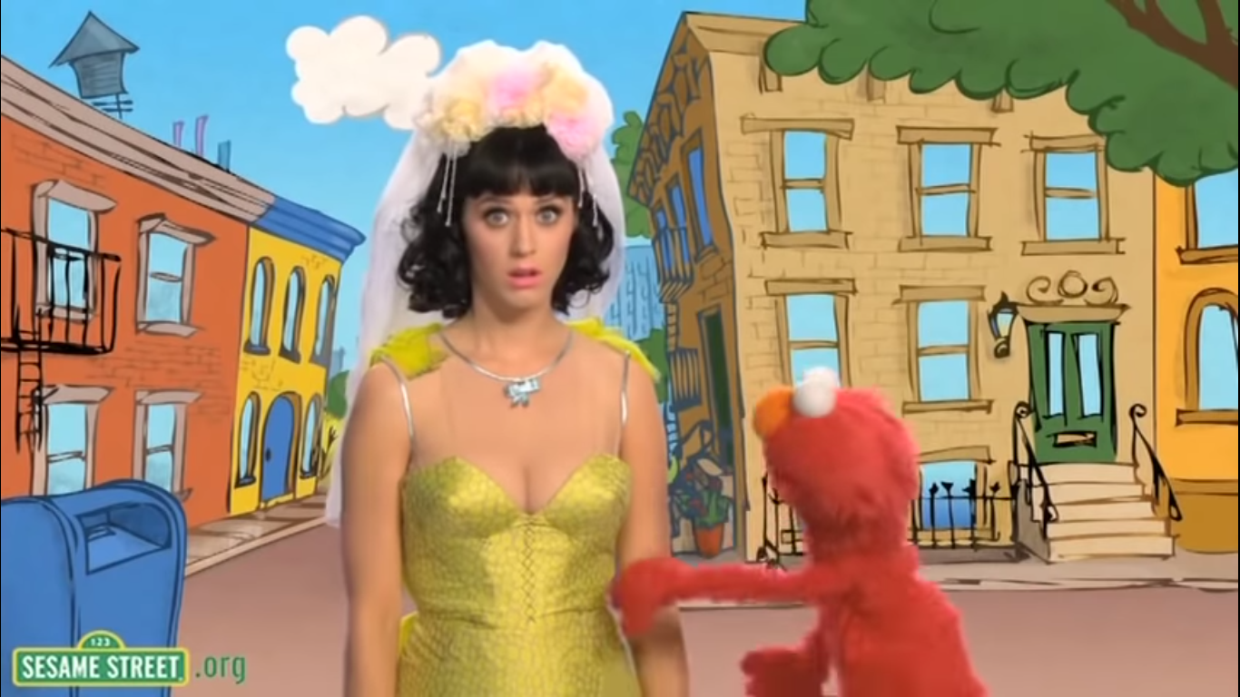 凯蒂佩芮和艾摩一起唱“Hot N Cold” (芝麻街未播出短片)