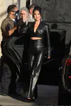 到达 “Jimmy Kimmel Live!” - 2022年2月24日