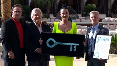 水果姐被授予拉斯维加斯大道钥匙 （2022）