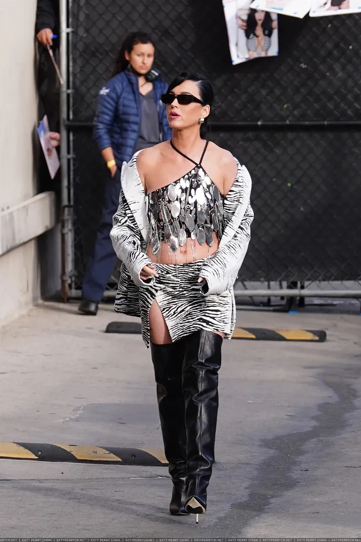 到达"Jimmy Kimmel Live"录制现场