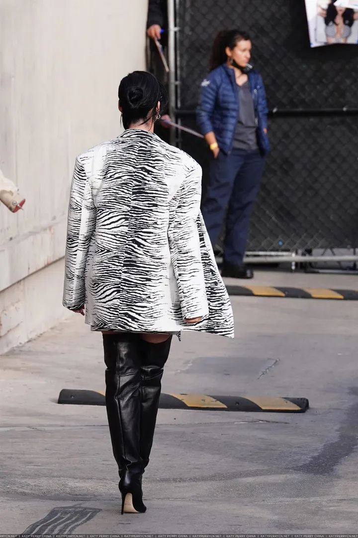 到达"Jimmy Kimmel Live"录制现场