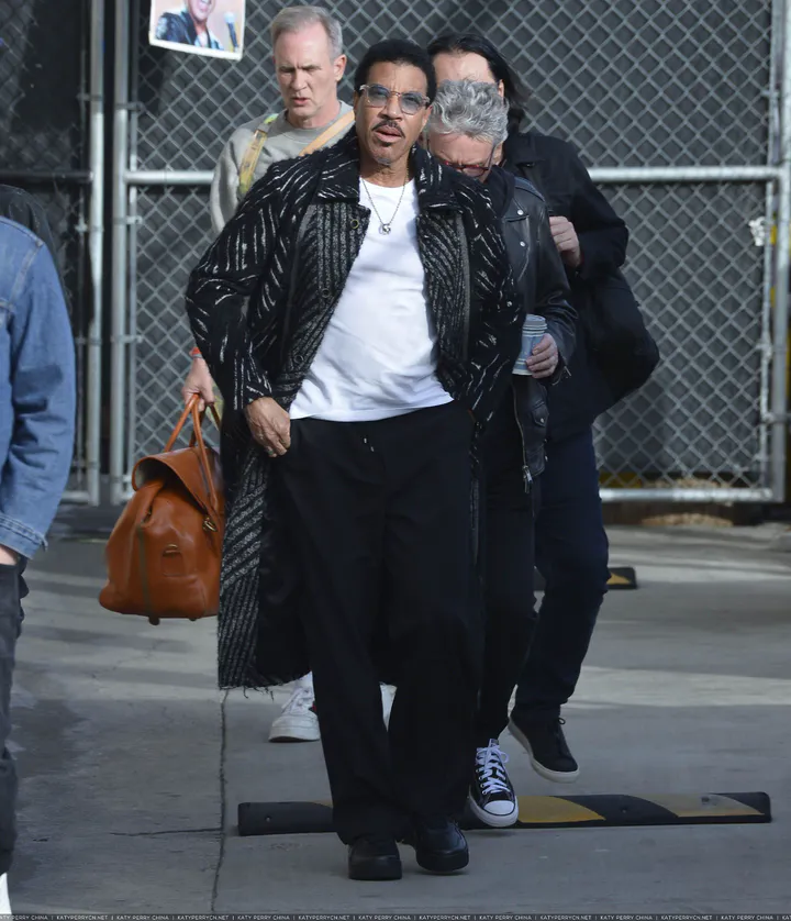 到达"Jimmy Kimmel Live"录制现场