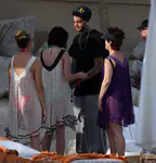 ​Katy Perry和Travis McCoy在墨西哥海滩度过圣诞