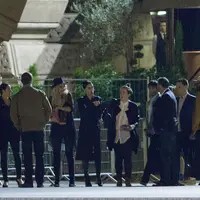 凯蒂佩芮与男友Diplo、家人、朋友和随行人员在巴黎庆祝30岁生日