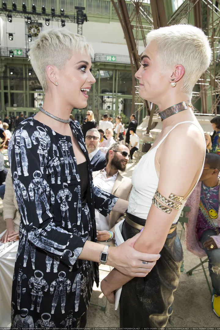 Chanel Haute Couture Fall/Winter 2017-2018 Show - Paris Fashion Week