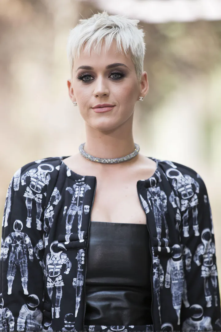 Chanel Haute Couture Fall/Winter 2017-2018 Show - Paris Fashion Week