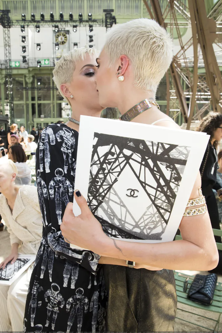 Chanel Haute Couture Fall/Winter 2017-2018 Show - Paris Fashion Week