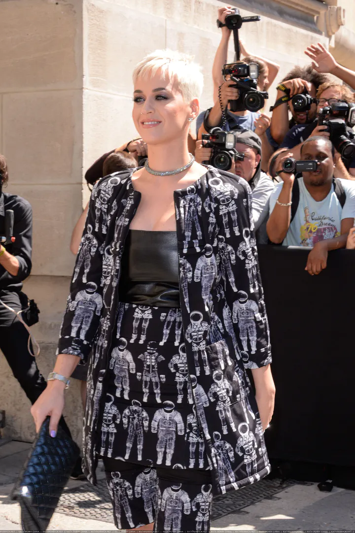 Chanel Haute Couture Fall/Winter 2017-2018 Show - Paris Fashion Week