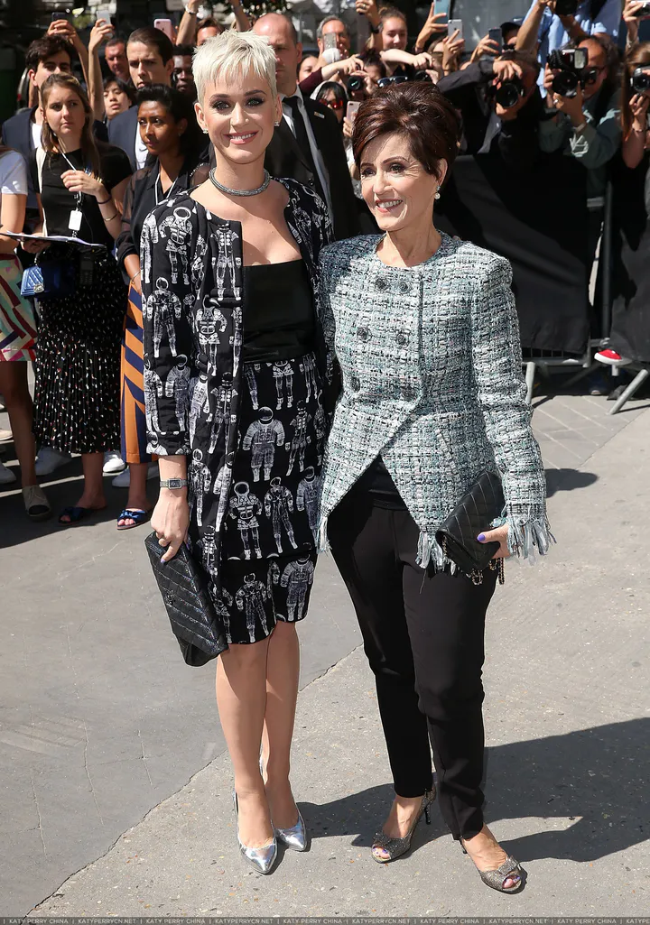 Chanel Haute Couture Fall/Winter 2017-2018 Show - Paris Fashion Week