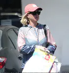 Katy Perry在洛杉矶购买小丑服装