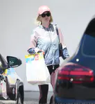 Katy Perry在洛杉矶购买小丑服装