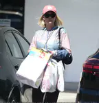 Katy Perry在洛杉矶购买小丑服装