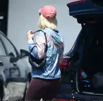 Katy Perry在洛杉矶购买小丑服装