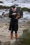 Pregnant Katy Perry spotted heading to the beach with her dog