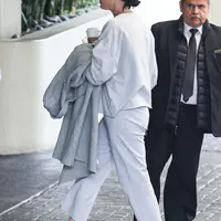 Katy Perry leaving her car with the valet at a fancy hotel