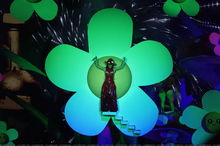 Play | November 4, 2023 (Final Show)