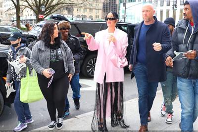 Katy Perry steps out for lunch at Bergdorf Goodman