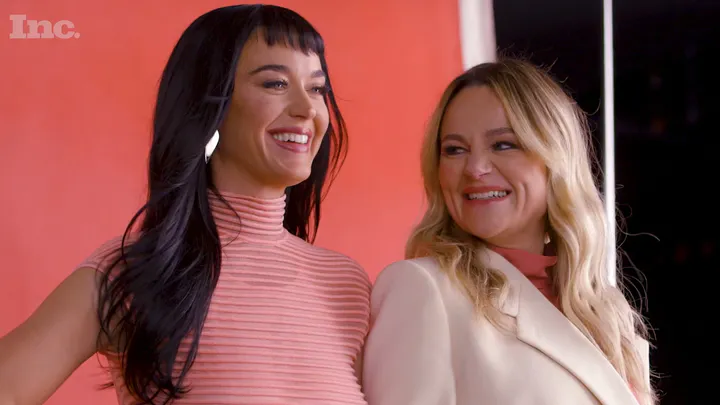 De Soi联合创始人凯蒂·佩芮和摩根·麦克拉伦登上《Inc》杂志