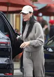 凯蒂·佩芮在蒙特西托带女儿逛街